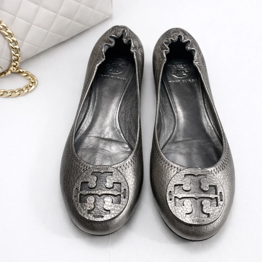 Tory Burch Reva Metallic Tumbled Leather Slip On Ballet Flats in Silver Size 5.5